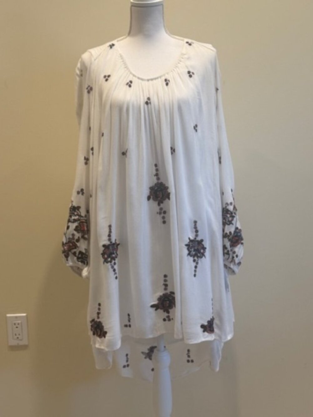 Free People Ecru Gauze Long Sleeve Dress with floral embroidery - Sz L